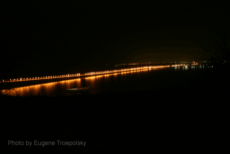 Ночное освещение на новом мосту в Ульяновске
